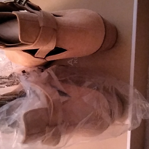 Booties - Picture 3 of 5